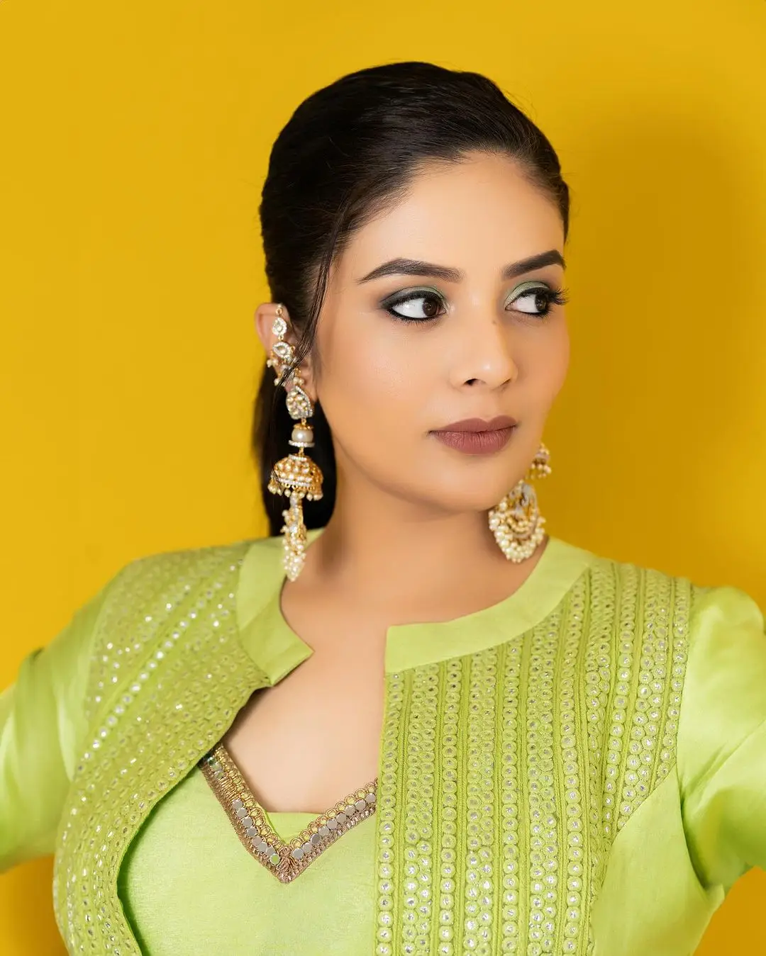 Gemini TV Actress Sreemukhi in Green Lehenga Choli